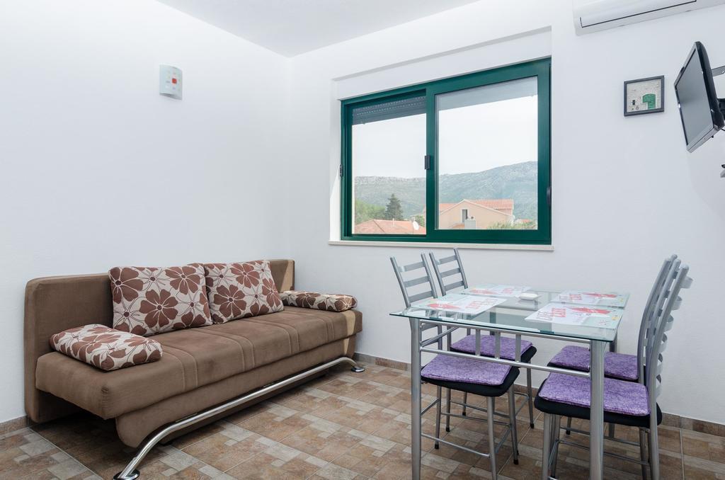 אורביץ Apartments Leo מראה חיצוני תמונה