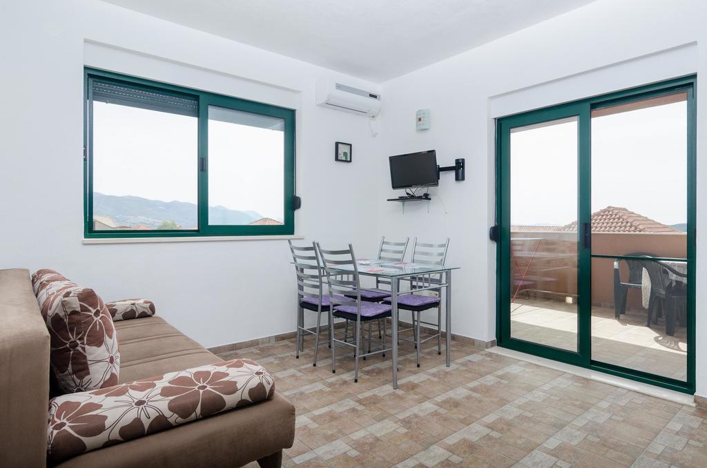 אורביץ Apartments Leo מראה חיצוני תמונה